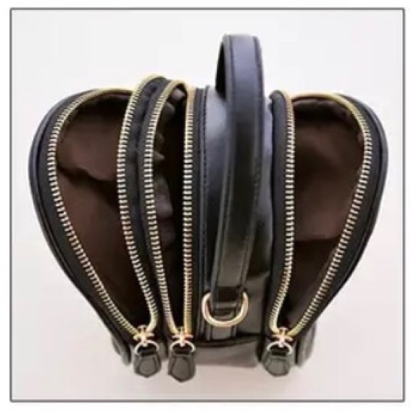 Just In! 🆕 FLORENCE Cicada Quilted Crossbody - Picture 7 of 8